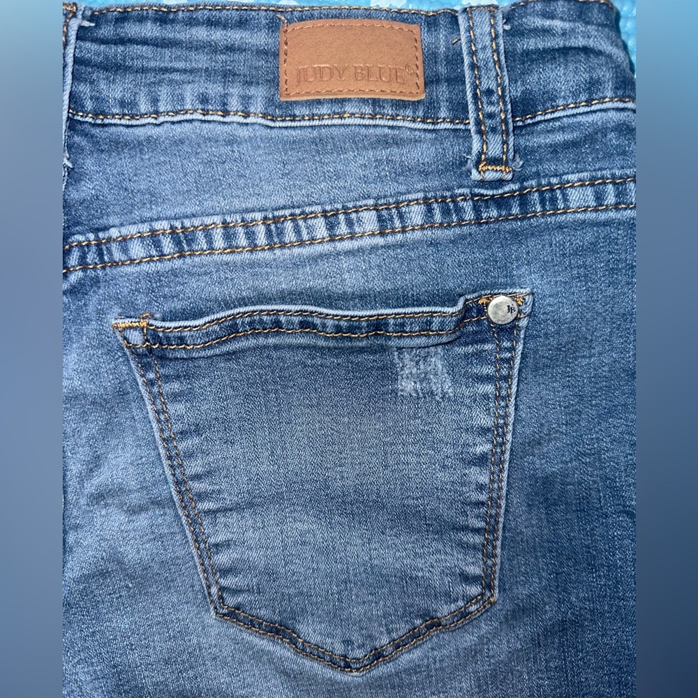 Judy Blue Distressed Denim Shorts - Picture 5 of 6